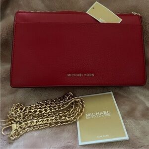 New MICHAEL KORS Empire Large Red Convertible Crossbody Chain is unbranded